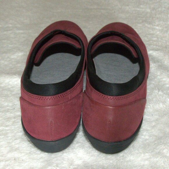 Clarks Cloud Steppers Cushion Ayla Band Burgundy Slip on Flats Women's sz 7.5 - Picture 3 of 6